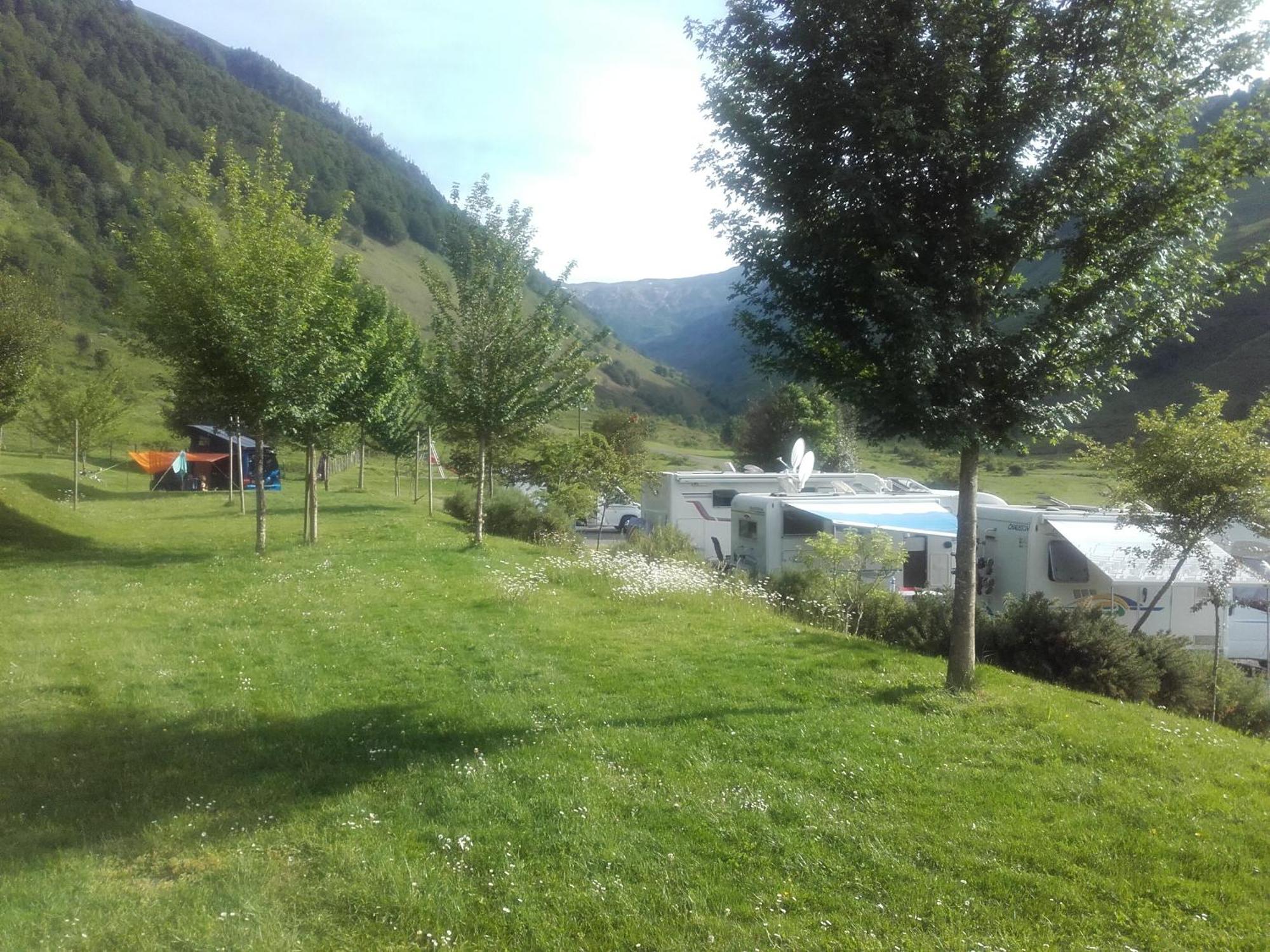 Gite De Montagne Du Plateau De Lhers- Accueil Randonneurs Accous Zewnętrze zdjęcie